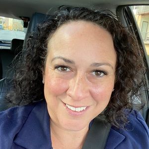 Meet your Posher, Crystal